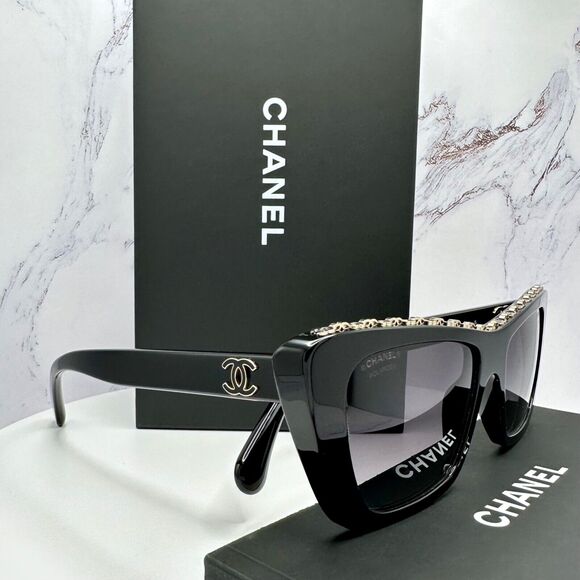 New CHANEL Sunglasses - Picture 4 of 16